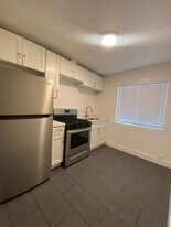 2140 California St in Concord, CA - Building Photo