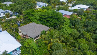 29850 Journeys End Rd in Big Pine Key, FL - Building Photo - Building Photo