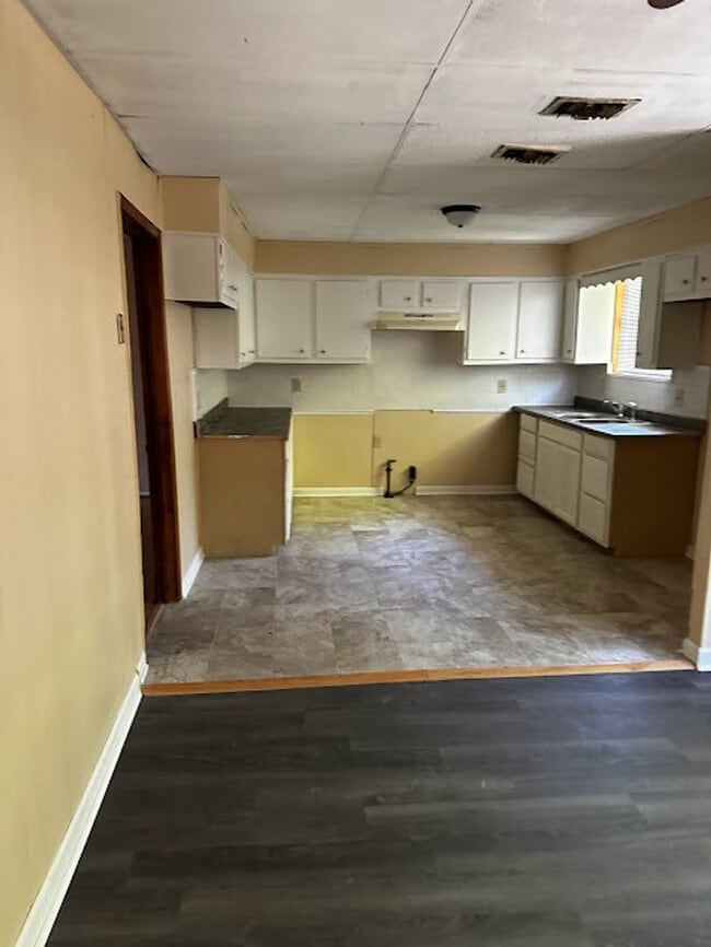 320 16th St S in Bessemer, AL - Building Photo - Building Photo