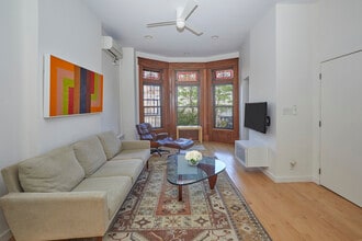 281 Park Pl in Brooklyn, NY - Foto de edificio - Interior Photo