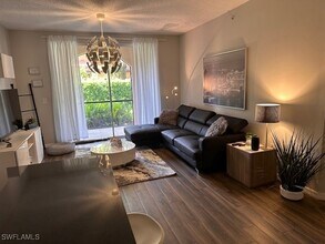 1130 Reserve Way in Naples, FL - Building Photo - Building Photo