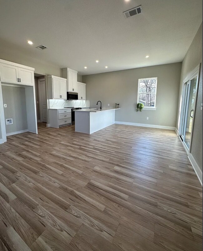 118 Little John St in Gun Barrel City, TX - Building Photo - Building Photo
