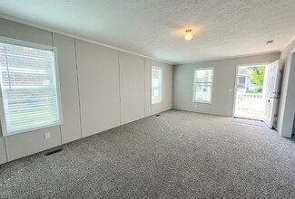 6550 S Kimberly Dr in Holly, MI - Foto de edificio - Building Photo