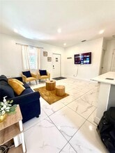 133 SW 22nd Ave in Fort Lauderdale, FL - Building Photo - Building Photo