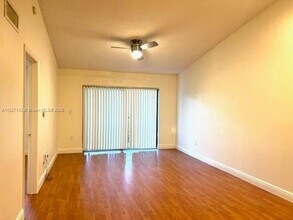 9994 Nob Hill Pl in Sunrise, FL - Building Photo - Building Photo