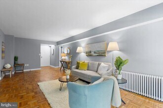 3901 Tunlaw Rd NW in Washington, DC - Building Photo - Building Photo