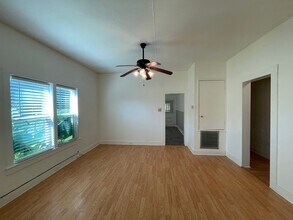 207 NW 1st St in Summerdale, AL - Foto de edificio - Building Photo