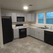 509 Burns Rd, Unit A in Knoxville, TN - Building Photo - Building Photo
