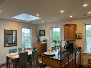 93 Sciarappa St, Unit 3 in Cambridge, MA - Building Photo - Building Photo