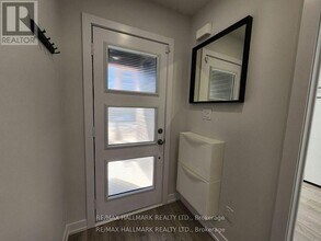40 Akil Thomas Gdns in Toronto, ON - Building Photo - Building Photo