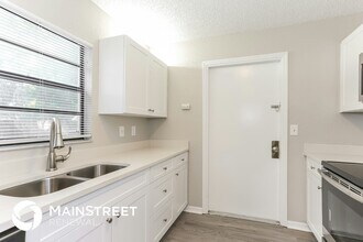 1711 42nd St S in St. Petersburg, FL - Building Photo - Building Photo