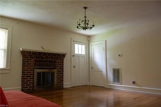 107 E Taylor Ave, Unit Room 1 in Hampton, VA - Building Photo - Building Photo