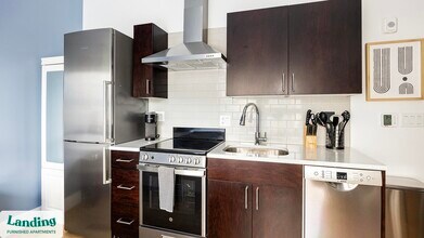 135 Adams St, Unit 307 in Denver, CO - Foto de edificio - Building Photo