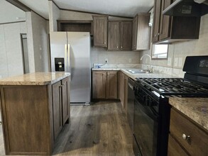 13 N Roxbury Dr in Hamburg, NY - Building Photo - Building Photo
