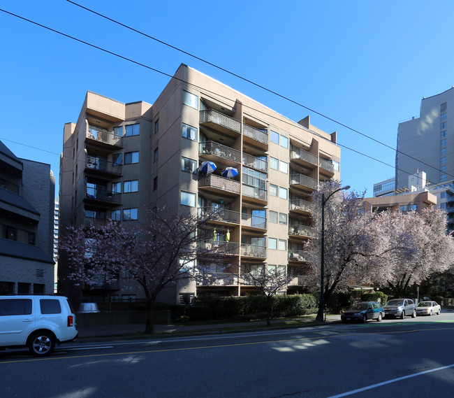 City View in Vancouver, BC - Building Photo - Building Photo