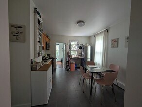 62 Wright Ave in Jersey City, NJ - Building Photo - Building Photo