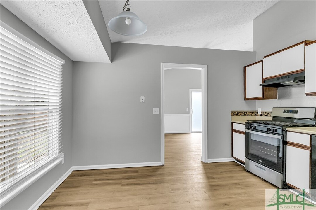 123 Peachtree Dr in Savannah, GA - Building Photo