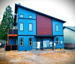 725 Lockwood Ln S, Unit 725