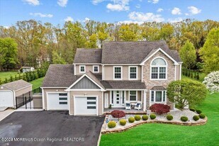 5 Autumn Ave in Jackson Township, NJ - Building Photo