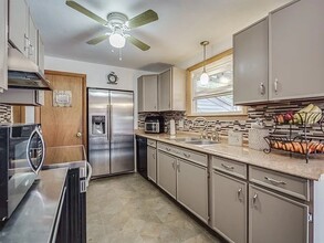 205 Homestead Ave in Holyoke, MA - Building Photo - Building Photo