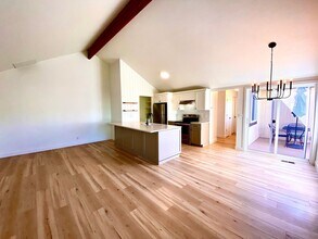 1305 E Boise Ave in Boise, ID - Building Photo - Building Photo
