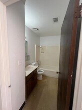 1830 S Garden St in Visalia, CA - Building Photo - Building Photo