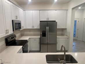 2827 Blossom Wy in Naples, FL - Building Photo - Building Photo