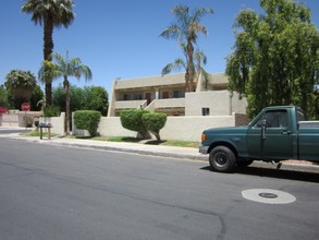 La Bonita Vida in Palm Desert, CA - Building Photo - Building Photo