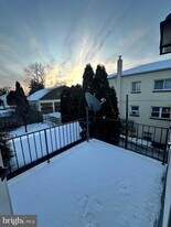 1024 Fox Chase Rd, Unit 901-1100 in Jenkintown, PA - Building Photo