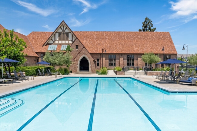 12329 Primrose Ave in Whittier, CA - Foto de edificio - Building Photo