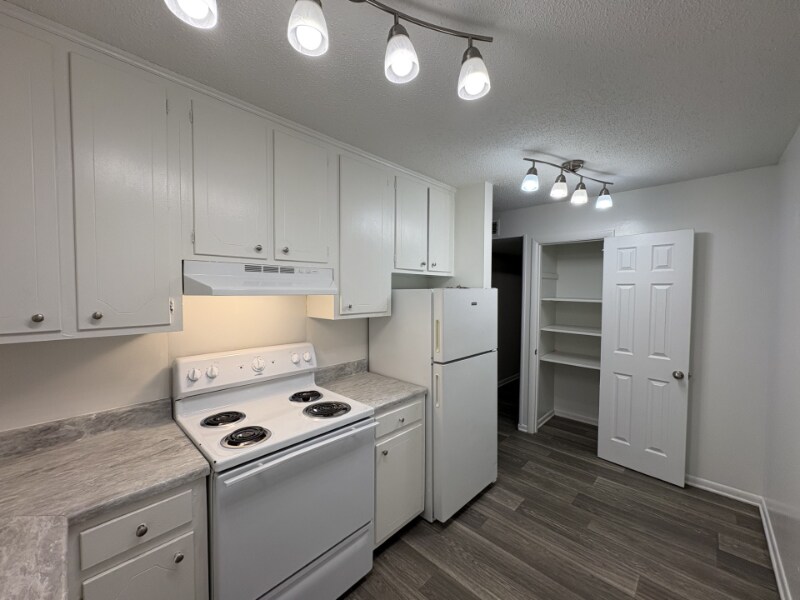 1005 Hickory Hill Ln in Nashville, TN - Building Photo