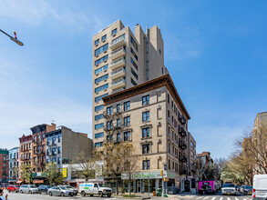 240 E 10th St in New York, NY - Building Photo - Building Photo