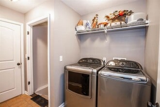 4048 Jacob Cole Ct in Manhattan, KS - Building Photo - Building Photo