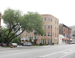 2875 N Clark St in Chicago, IL - Building Photo