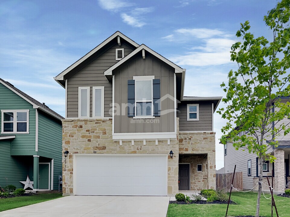 2715 Spencebrook in New Braunfels, TX - Building Photo