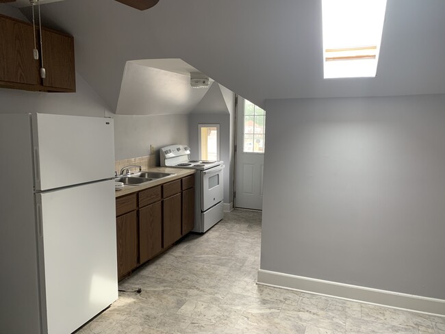 1471 E Broad St, Unit ApartmentC