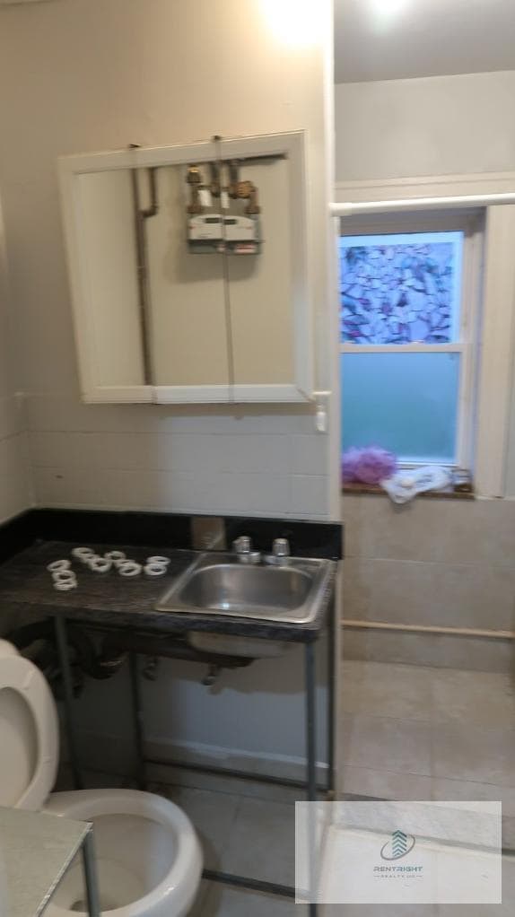 2067 N Leavitt St, Unit Garden in Chicago, IL - Building Photo - Building Photo