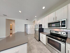 2729 Corbel Loop in Kissimmee, FL - Foto de edificio - Building Photo