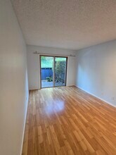 4621 SW Caldew St in Portland, OR - Building Photo - Building Photo