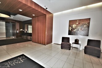 65 E Monroe St in Chicago, IL - Building Photo - Building Photo