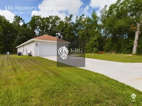 8352 SE 158th Pl in Summerfield, FL - Building Photo - Building Photo