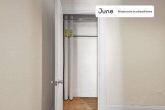 Private bedroom in 4 bed/1 bath Home in Boston, MA - Building Photo - Building Photo
