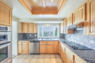 27531 Cenajo in Mission Viejo, CA - Building Photo - Building Photo