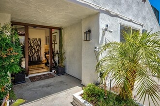 3816 Bowsprit Cir in Westlake Village, CA - Building Photo - Building Photo