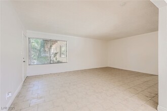 3237 Arlene Way, Unit 3 in Las Vegas, NV - Building Photo - Building Photo