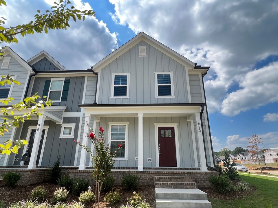 820 Silo Pk Dr in Wake Forest, NC - Building Photo