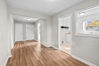 7404 Paris Ave in Birmingham, AL - Building Photo - Building Photo