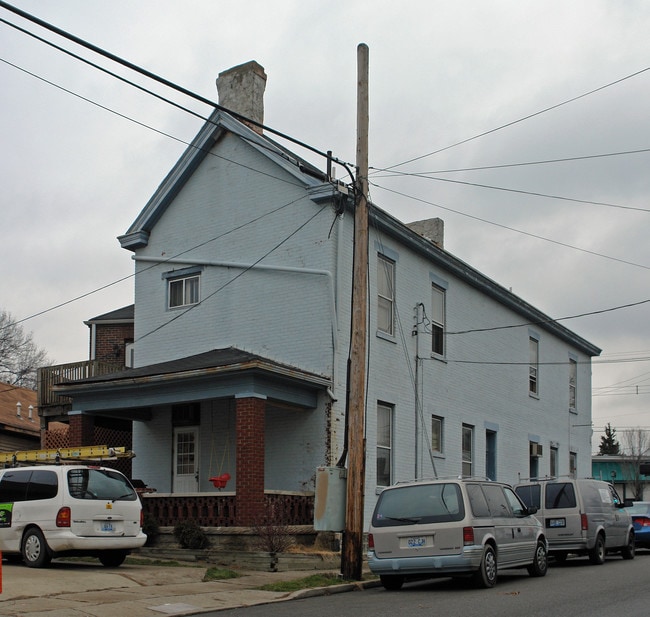 3937 Decoursey Ave in Latonia, KY - Building Photo - Building Photo