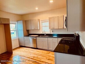 617 Susquehanna Ave in Olyphant, PA - Building Photo - Building Photo