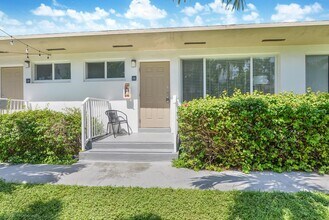 9800 East Bay Harbor Drive in Bay Harbor Islands, FL - Building Photo - Interior Photo
